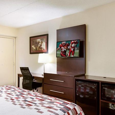 Red Roof Inn Grand Rapids Airport Каскейд Экстерьер фото