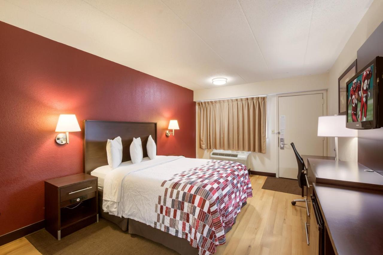 Red Roof Inn Grand Rapids Airport Каскейд Экстерьер фото
