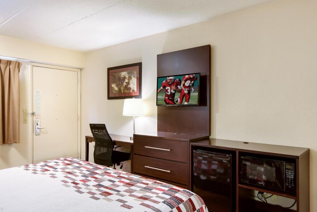 Red Roof Inn Grand Rapids Airport Каскейд Экстерьер фото