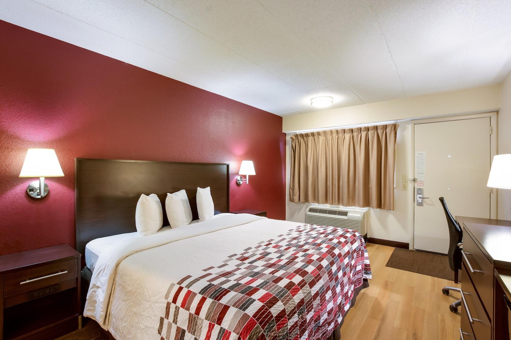 Red Roof Inn Grand Rapids Airport Каскейд Экстерьер фото