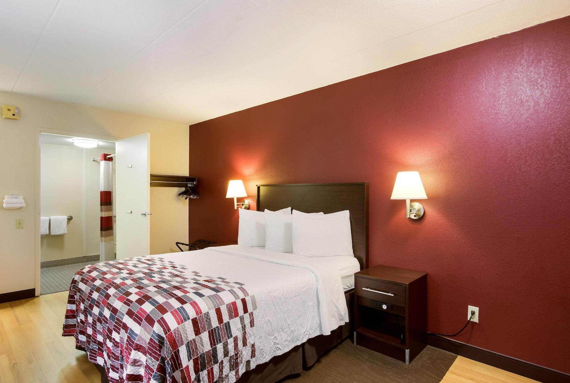 Red Roof Inn Grand Rapids Airport Каскейд Экстерьер фото
