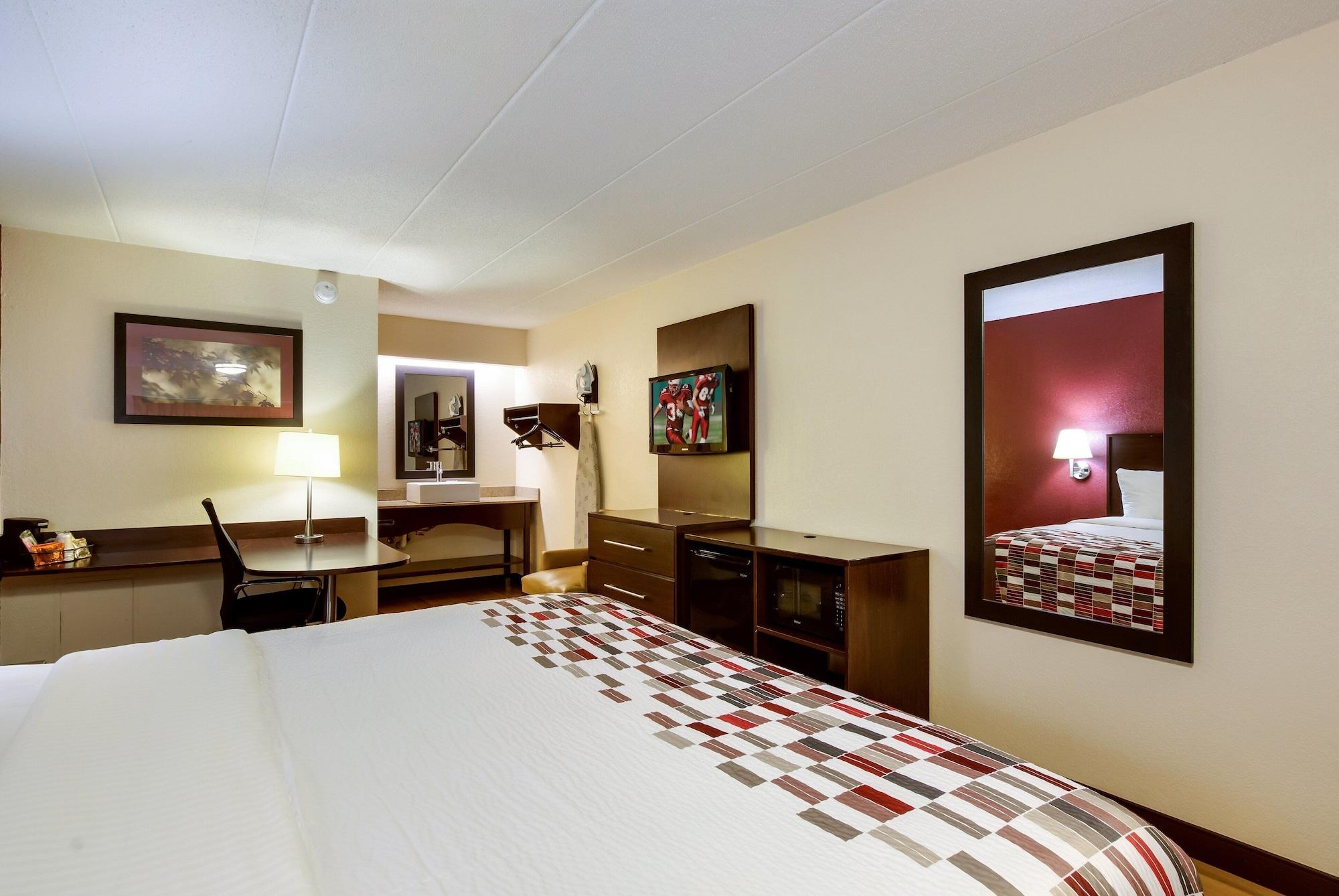 Red Roof Inn Grand Rapids Airport Каскейд Экстерьер фото
