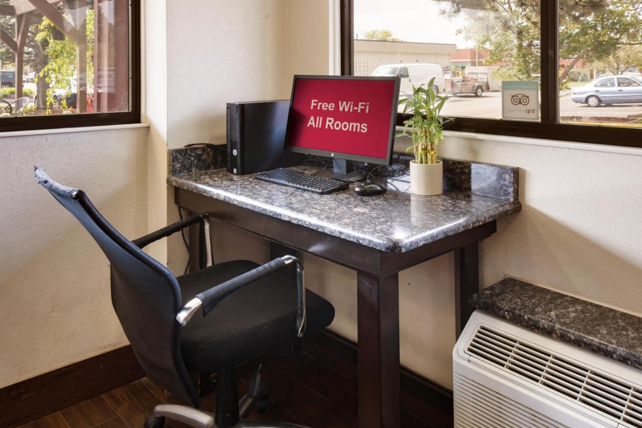 Red Roof Inn Grand Rapids Airport Каскейд Экстерьер фото