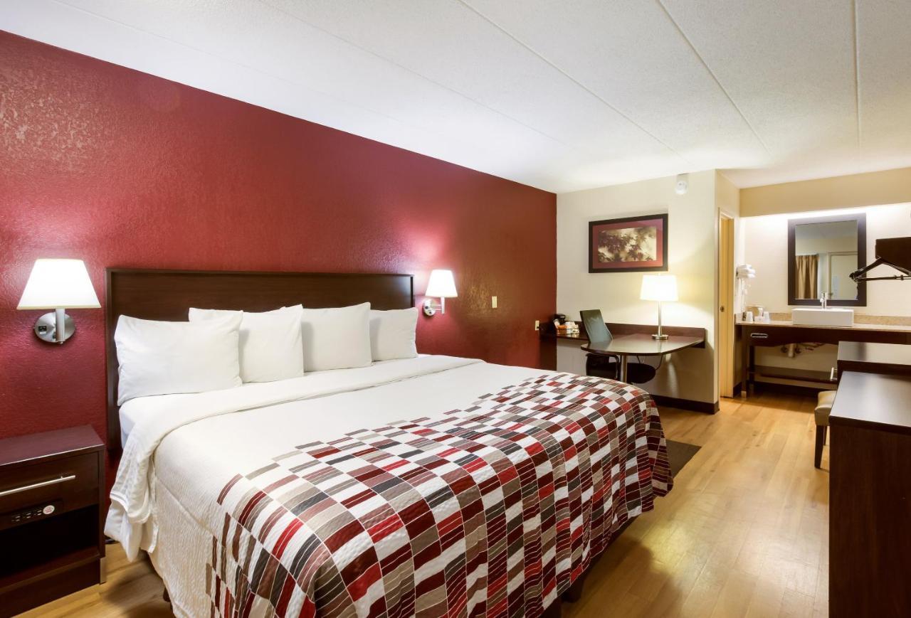 Red Roof Inn Grand Rapids Airport Каскейд Экстерьер фото