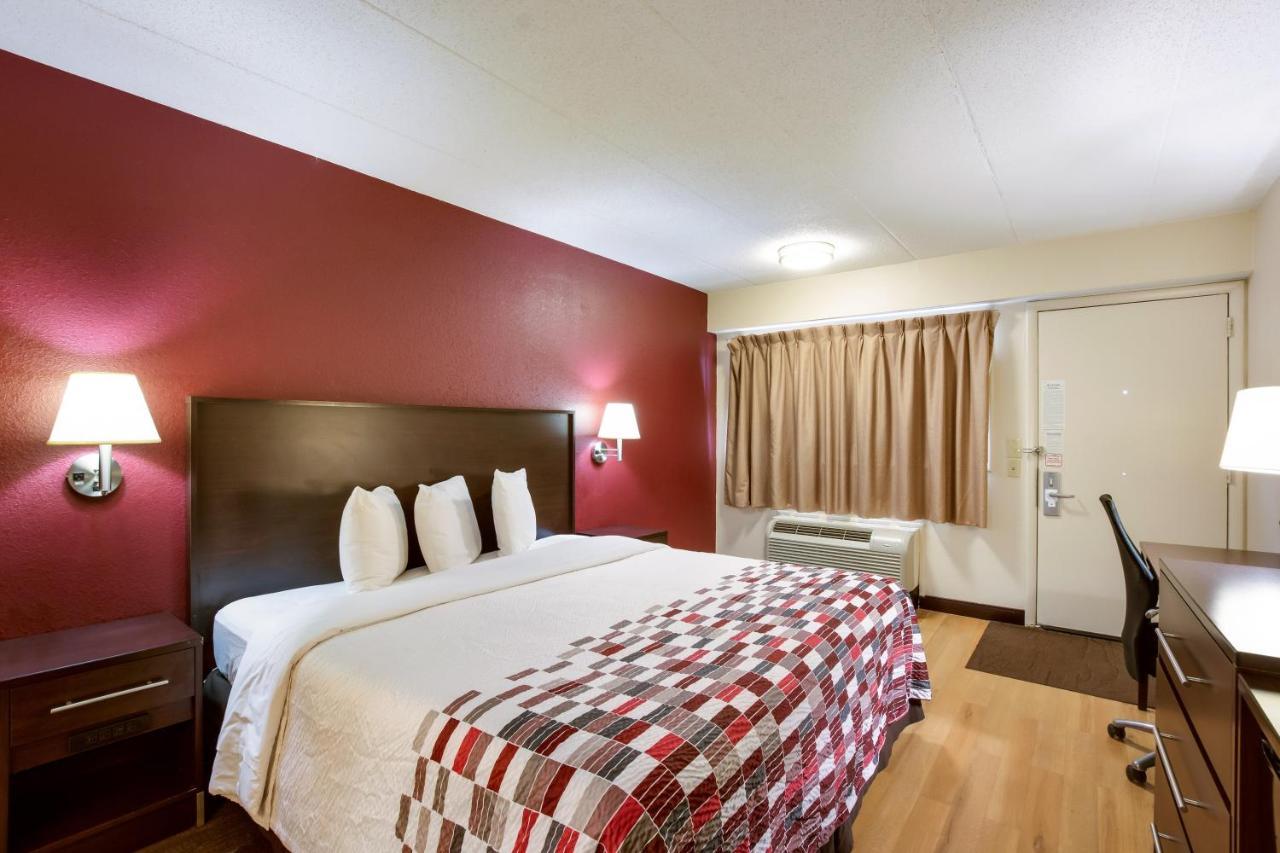 Red Roof Inn Grand Rapids Airport Каскейд Экстерьер фото